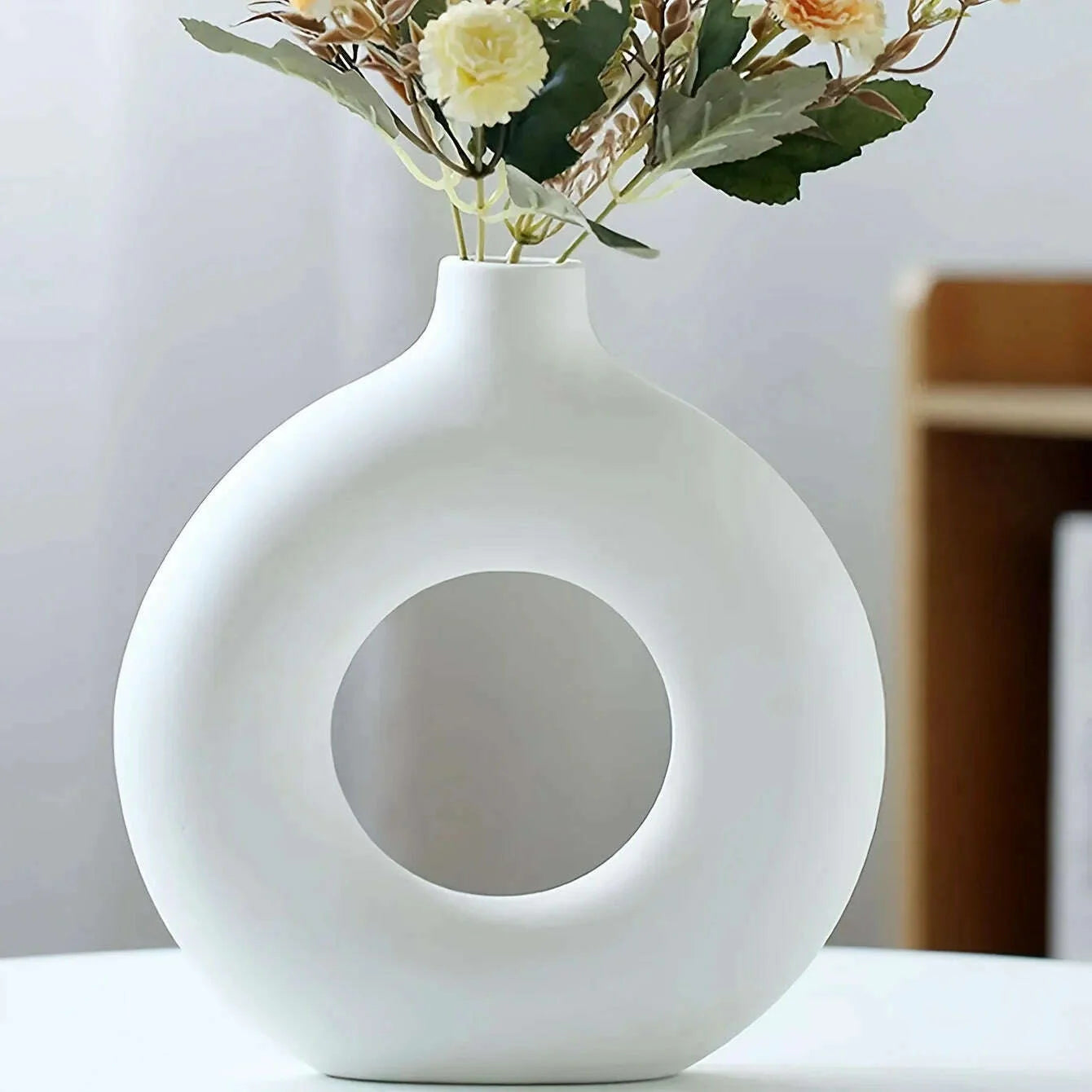 1pc, White/Beige Ceramic Vase Vases For Decor, Modern Home Decor Vase, Boho Vases For Decor, Circle Vase, Round Vase, Donut Vas