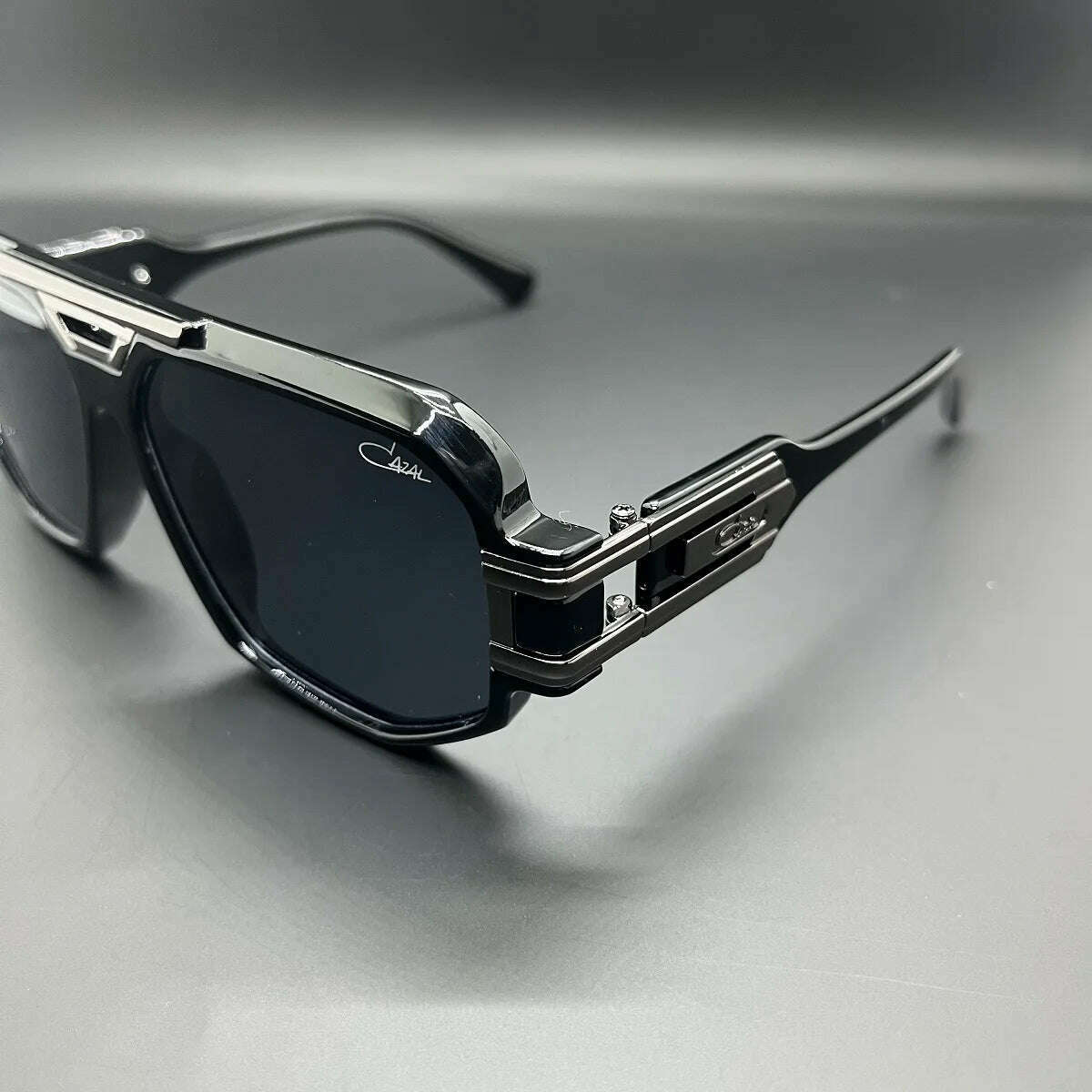 2024 New High Quality Women Sunglasses Oversized Vintage Retro Driving Outdoor Sports Men's Sun glasses Cazall 675