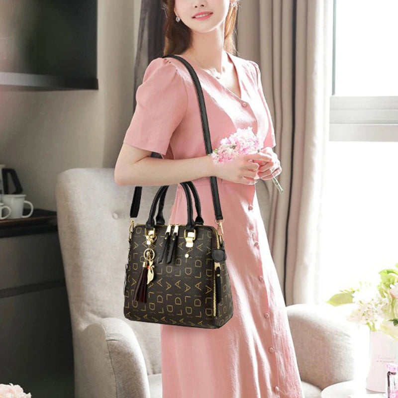 Fashion English Letter Handbag Women PU Leather Tassel Top-handle Bag Luxury Shoulder Bag Large Capacity Lady Tote...