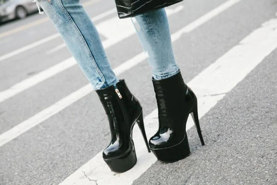 KNCOKAR Spring New Style Fashion Short Tube Round Head High With Sexy Women's Boots Extra Large Size 33-48 Yards