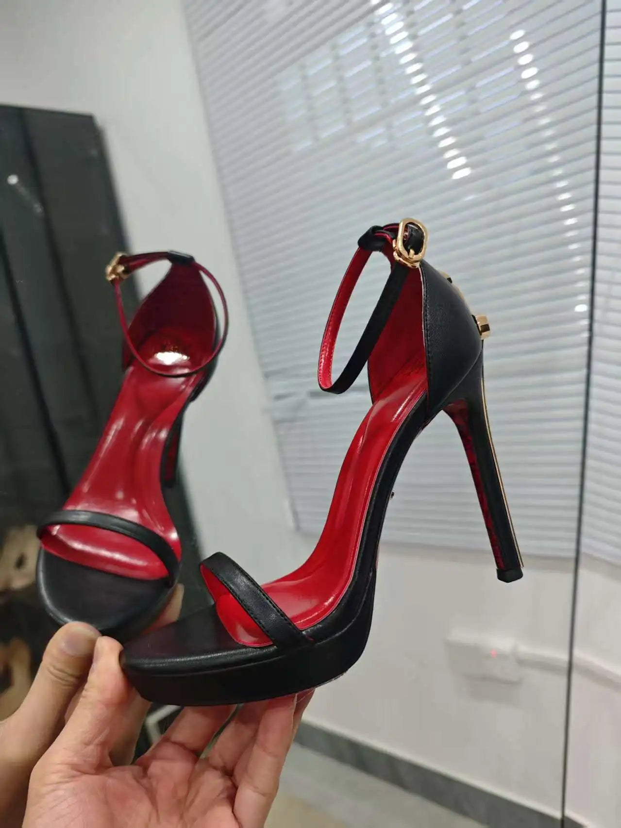 Retro Dress High-Heeled Shoe Pendant with Stiletto Heel Anti-Slippery Rubber Outsole Buckle Strap and Lightweight Design - Kimlud