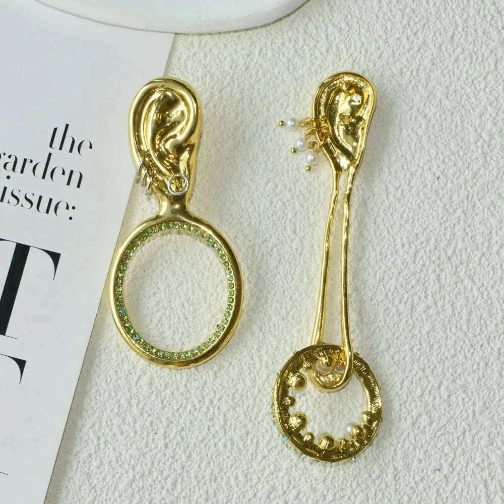 New Rhinestone Metal Asymmetric Ears' Shaped Dangle Earrings for Women Jewelry Baroque Style Statement Earrings Accessories