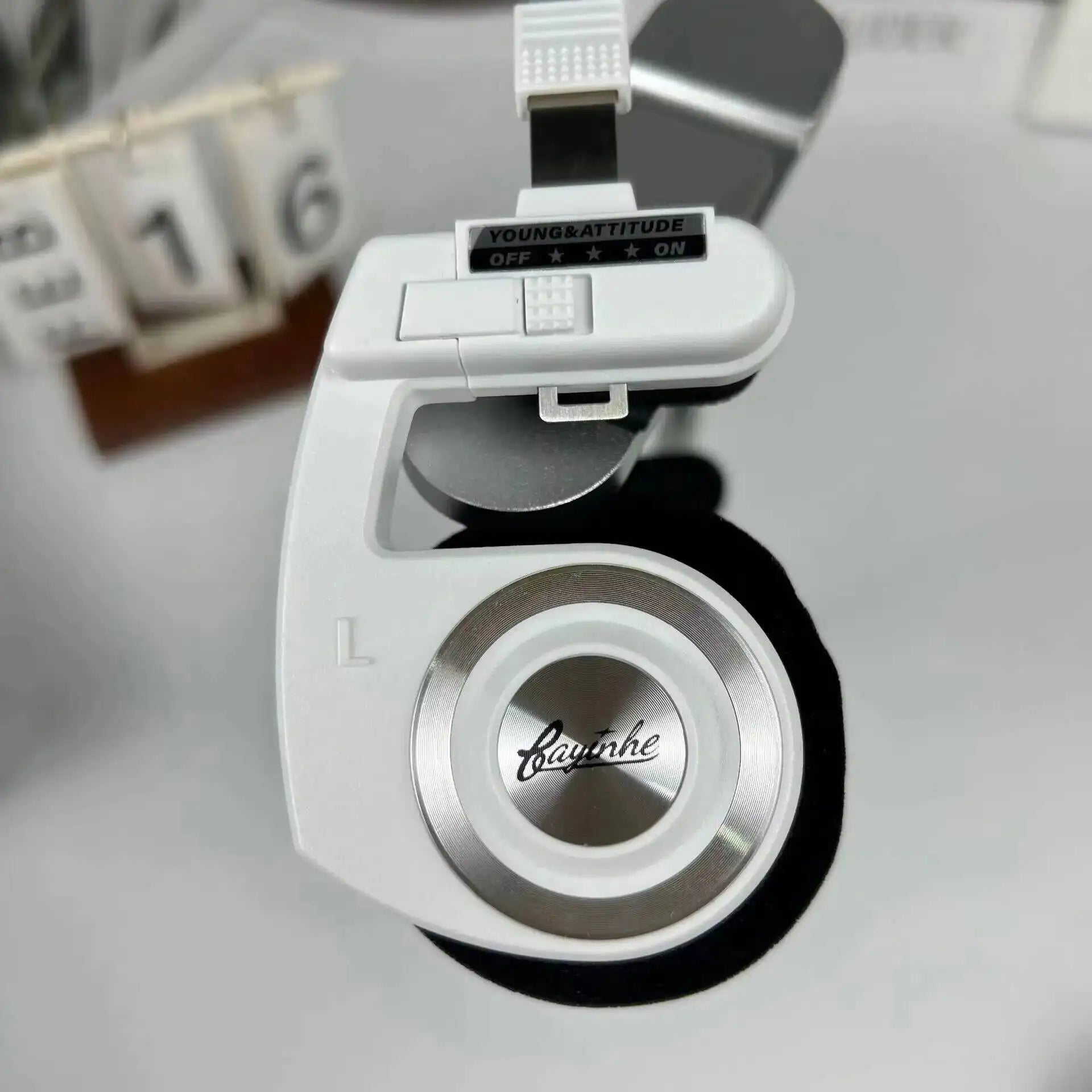 Foldable Portable Retro Style Wireless Headphones Bluetooth 5.3 HIFI Stereo Noise Reduction Long Battery Life Over-ear Earphones