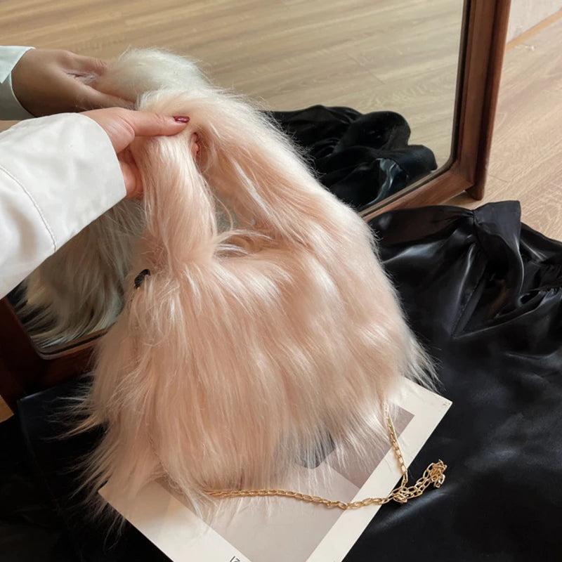 Winter Faux Fur Shoulder Bag for Women Trendy Fuzzy Handbags Plush Crossbody Bag Fluffy Tote Bag Furry Handle Mobile Phone Bag