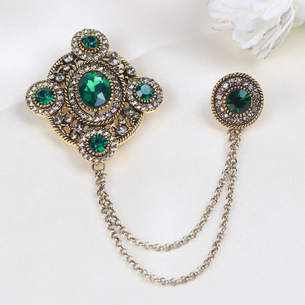 Vintage Fashion Black Crystal Sparkling Rhinestone Brooch Creative Lapel Pin Medieval Design Long Chain Brooches Autumn Winter