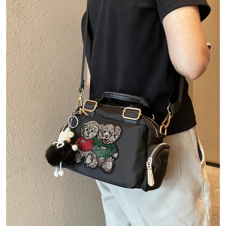 2025 New Fashion Women Handbag Summer Multi Pocket Shoulder Bag Waterproof Oxford Rhinestone Bear Sac