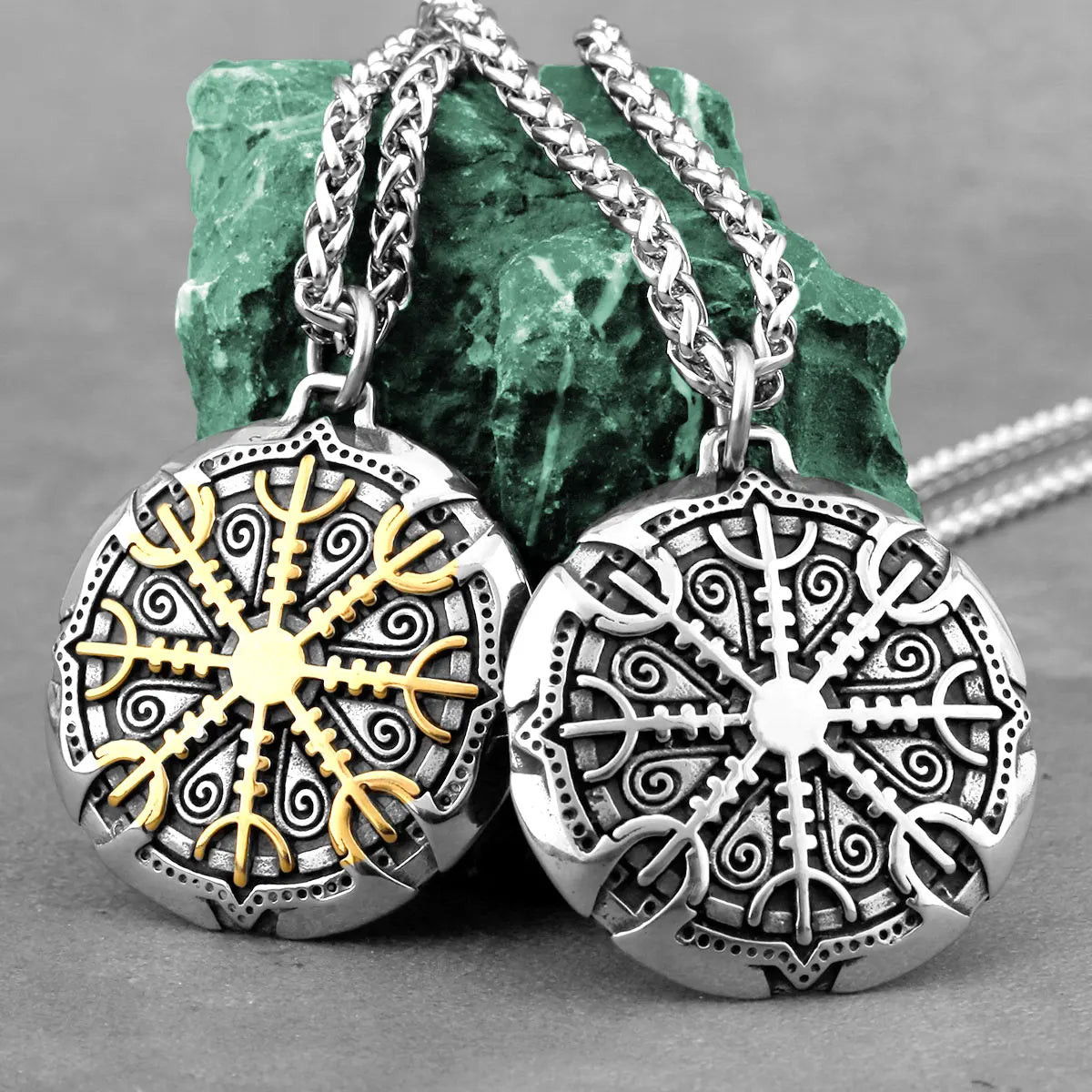 Viking Awe Helm Rune Necklace Stainless Steel Men Vegvisir Amulet Pendant Necklace Scandinavian Vintage Charm Jewelry Wholesale