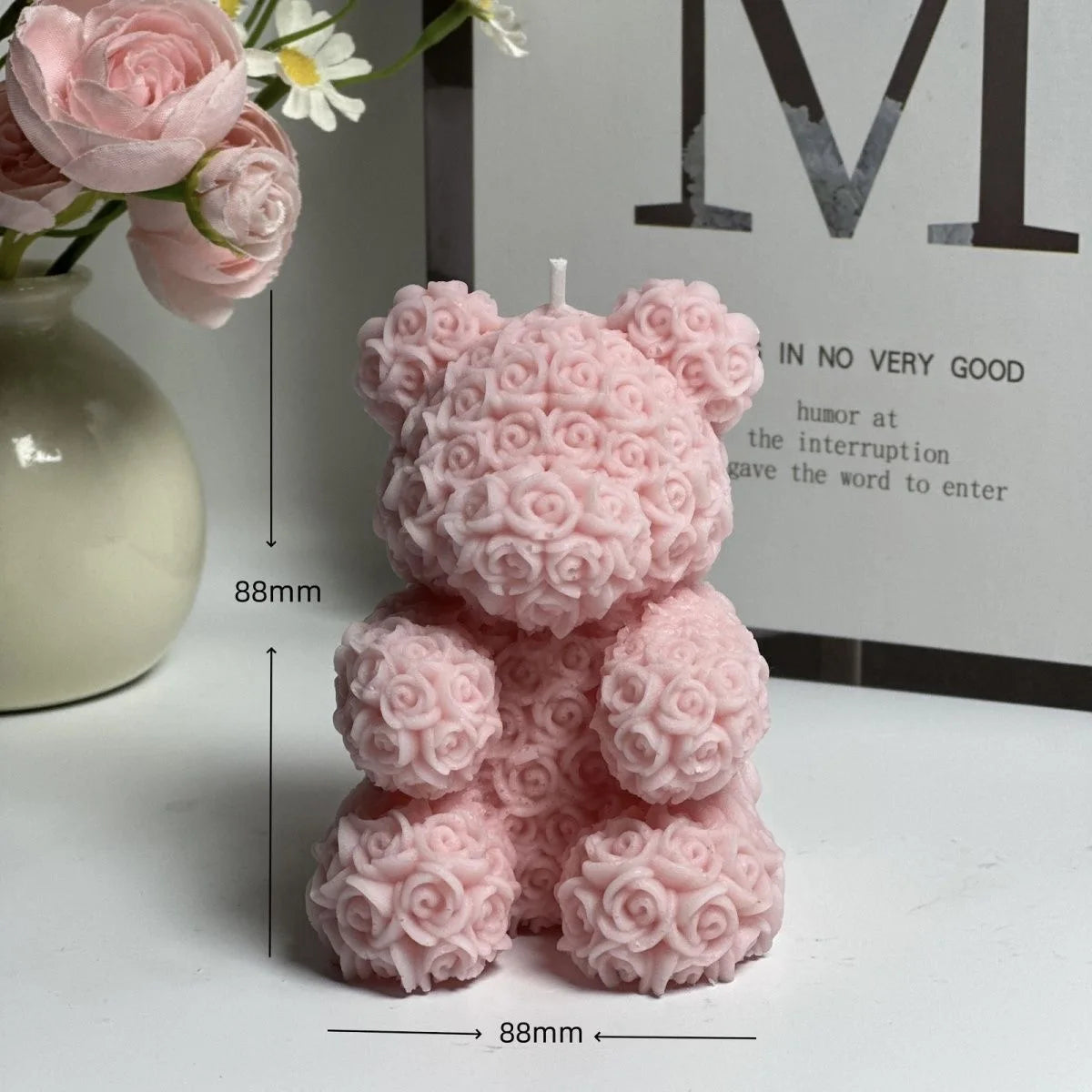Cute bear low-temperature scented candle, skin-friendly, couple handcrafted anti-scald, romantic scene props that can be torn of