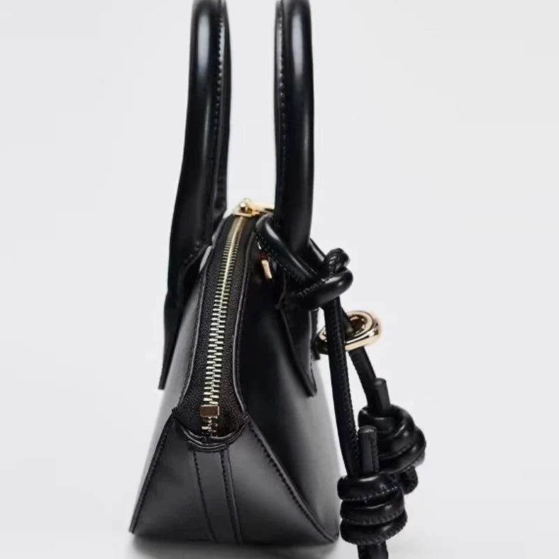 Luxury Designer Shoulder Bag Large Capacity Fashion Women Handbag New Trapezoid Trendy Crossbody Bag Fan-Shaped Bucket Bag - Kimlud