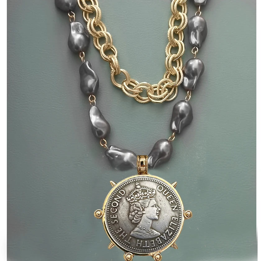 2025 chunky layer Jewelry Luxurious imitation grey pearl exaggerate coin charm pendant Clasps Carabiner Necklace...