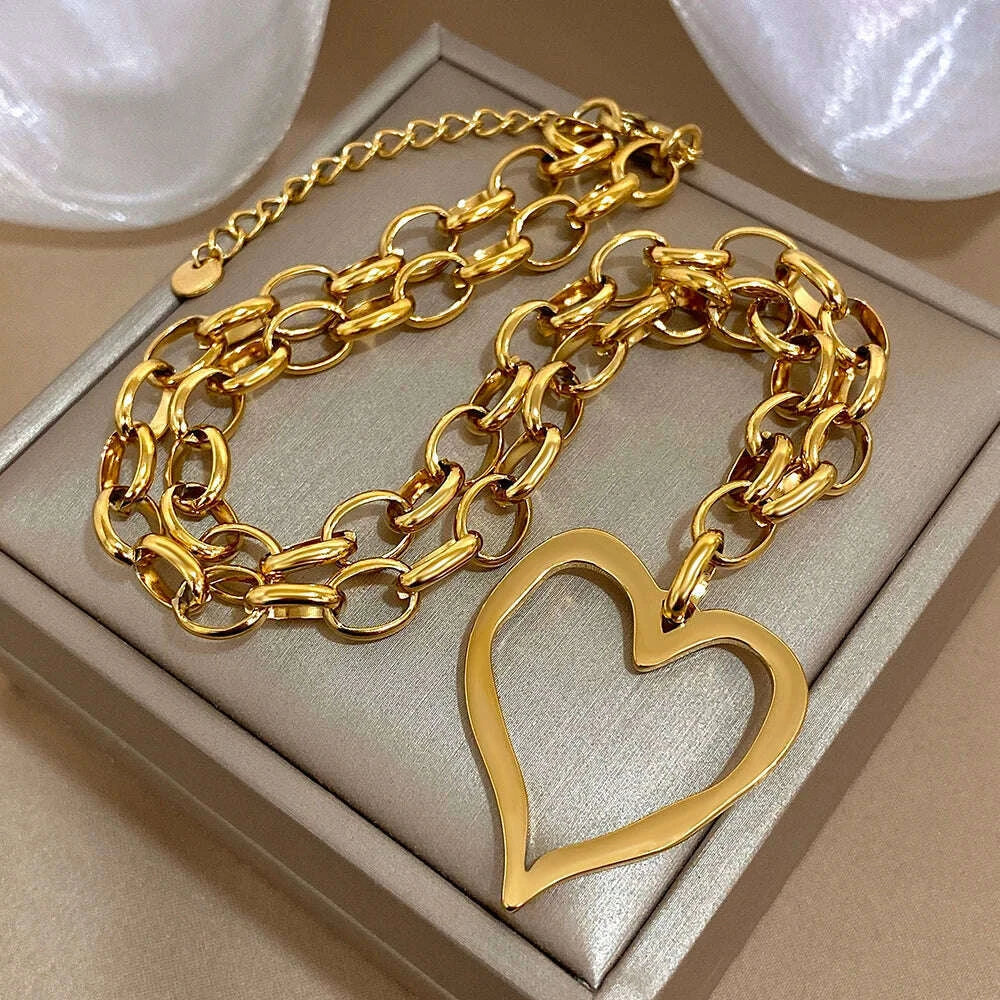 Trend Stainless Steel Irregular Hollow Big Heart Pendant Necklace for Women Golden Metal Thick Sweater Chain Necklace Jewelry