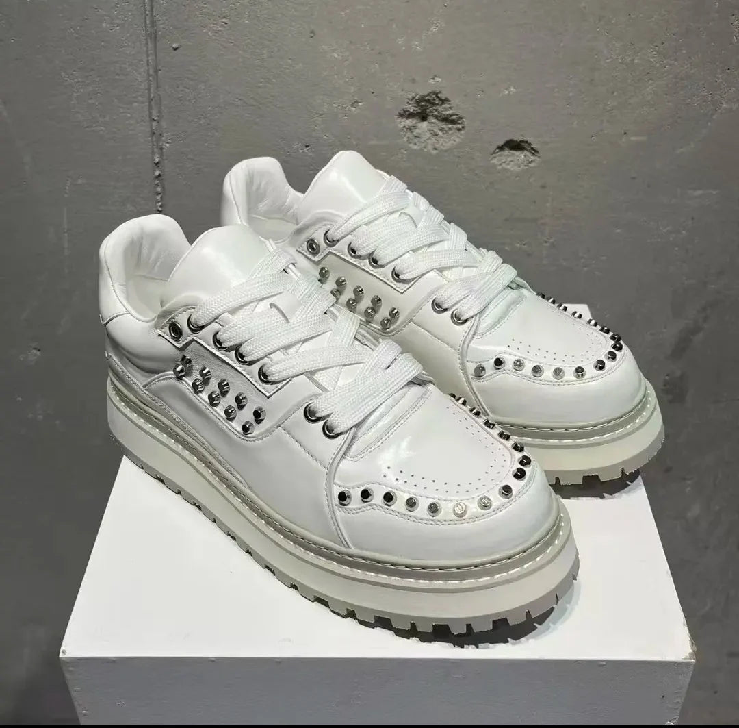 Men's Genuine Leather Casual Shoes White European Metal Rivet Design Board Shoes Thick Soled Trainers Height Increasing Sneakers