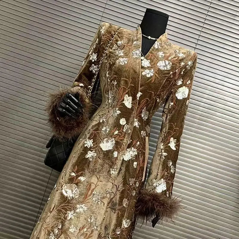 Golden Velvet Sequins Windbreaker Coat Autumn/Winter New English style Luxury Sequin Embroidered Women's Coat