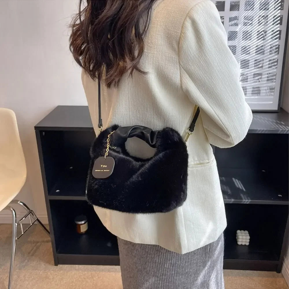 Fashionable Cute Plush Shoulder Bag for Women's Solid Color Soft Fluffy Handbag Autumn Winter Soft Plush Crossbody Bag
