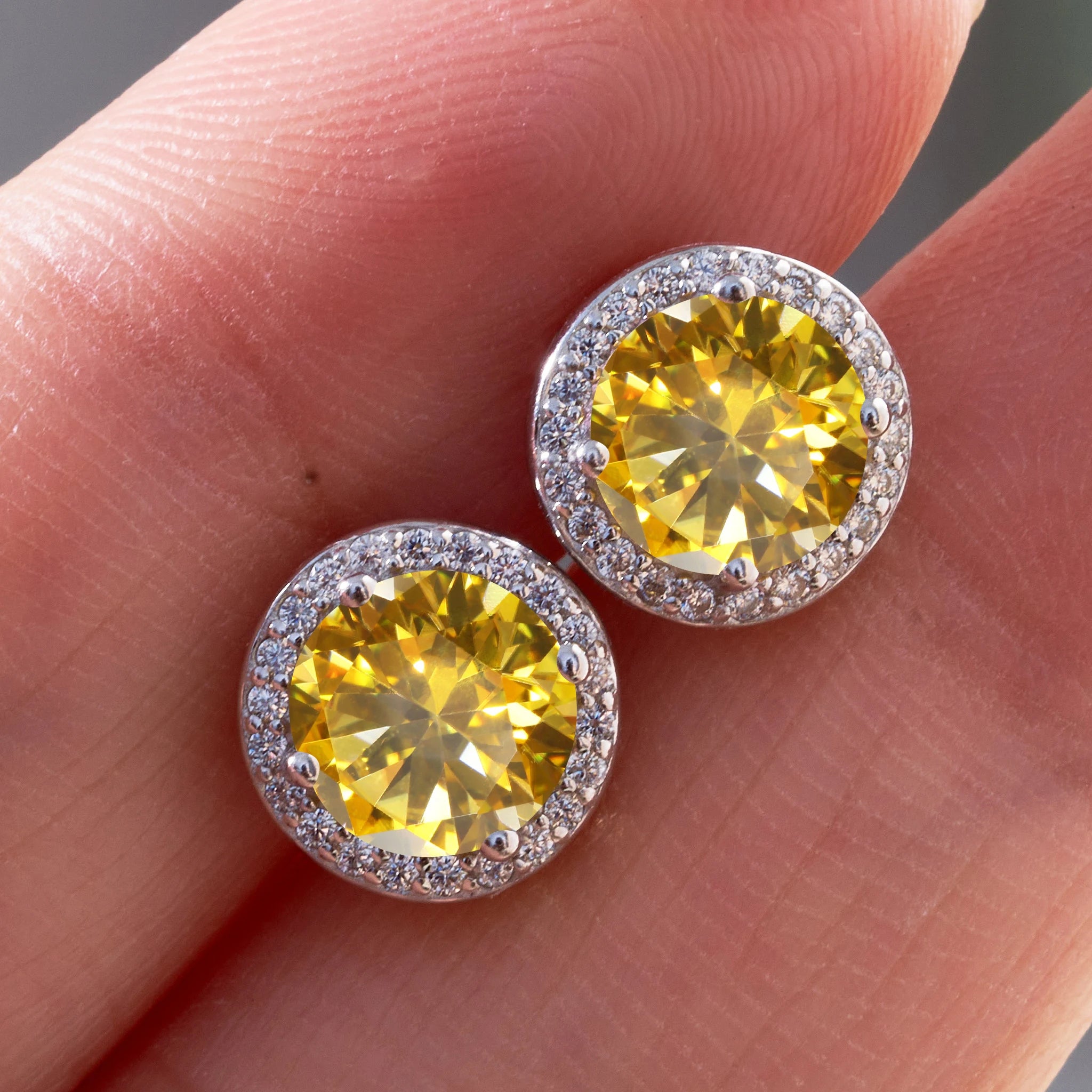 925 Sterling Silver 1 Carat Moissanite Round Earrings Engagement Wedding Daily Work Party Travel Luxurious Gift For Women