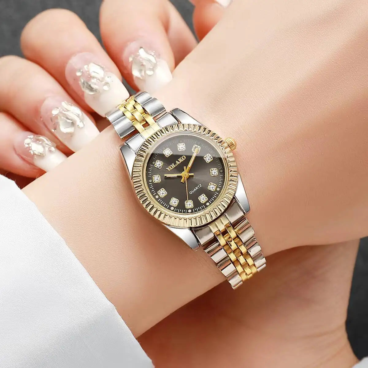 Luxury Rhinestone Men Business Watches Fashion Women Quartz Watch with Calendar Clock Gift(Without Box)