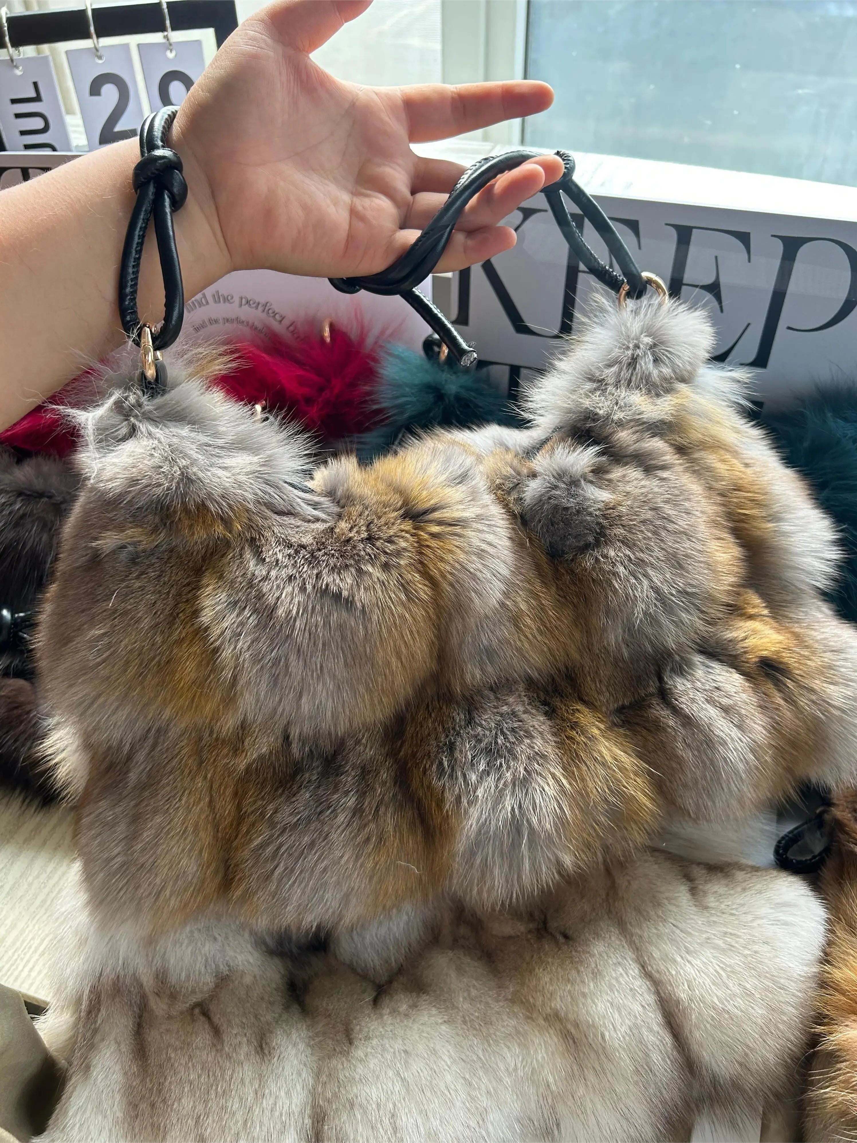 Winter Fox Fur Bag Women's Bag Fashion Handbag Ladies Bags Purses Women Shoulder Bag Real Silver Fox Fur Messenger Bags