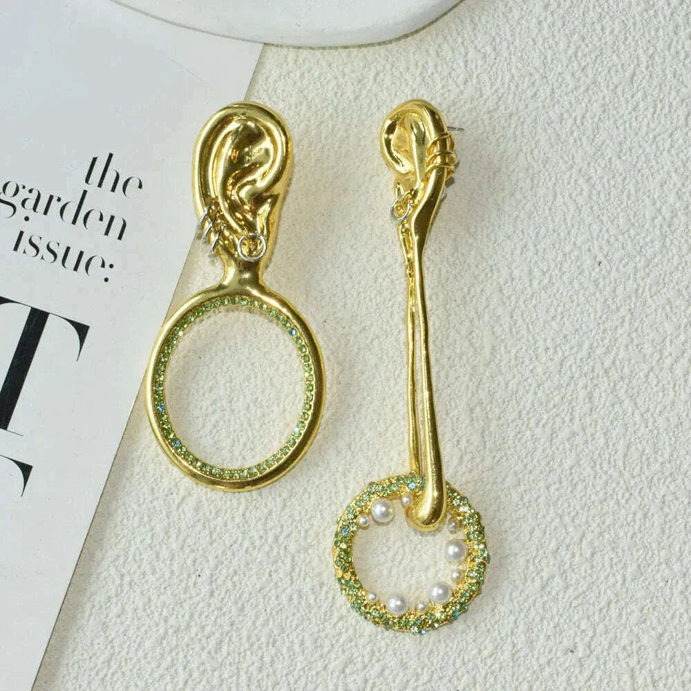 New Rhinestone Metal Asymmetric Ears' Shaped Dangle Earrings for Women Jewelry Baroque Style Statement Earrings Accessories