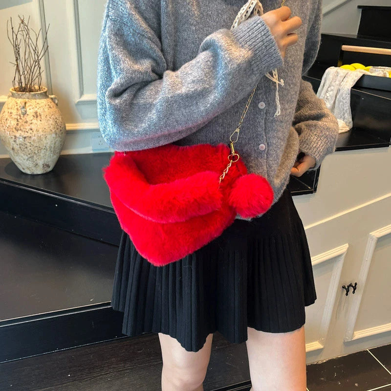 Large Capacity Fur Handbag Heart Shape Ladies Shoulder Bag Fashionable Cute Soft Zipper Closure Interior Phone Pocket