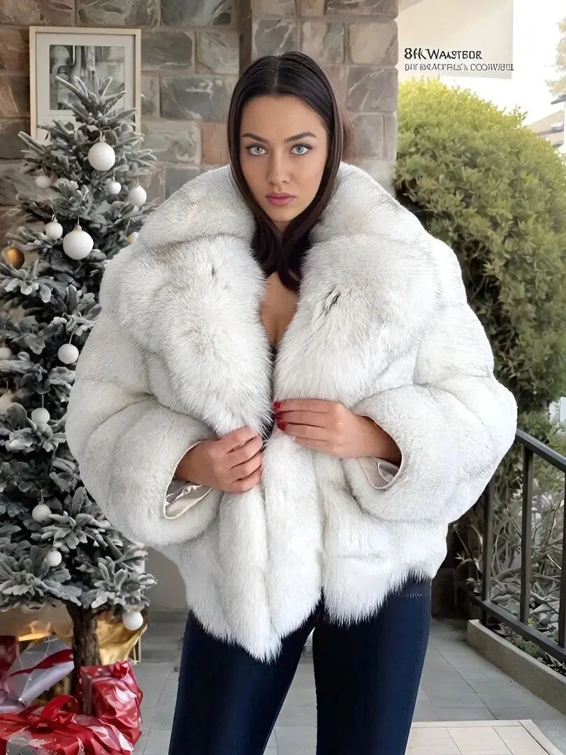 Wholesale New Style Ladies Fashion Luxury Fur Jacket Turn Down Collar White Fluffy Genuine Fox Fur Coat