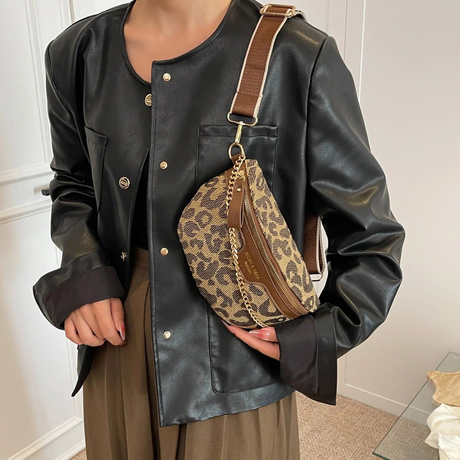 Fashion Grid Chest Bag Retro Crossbody Bags Trendy Sling Shoulder Bag Travel Wide Strap Waist Bag Women Small Chain Fanny Pack