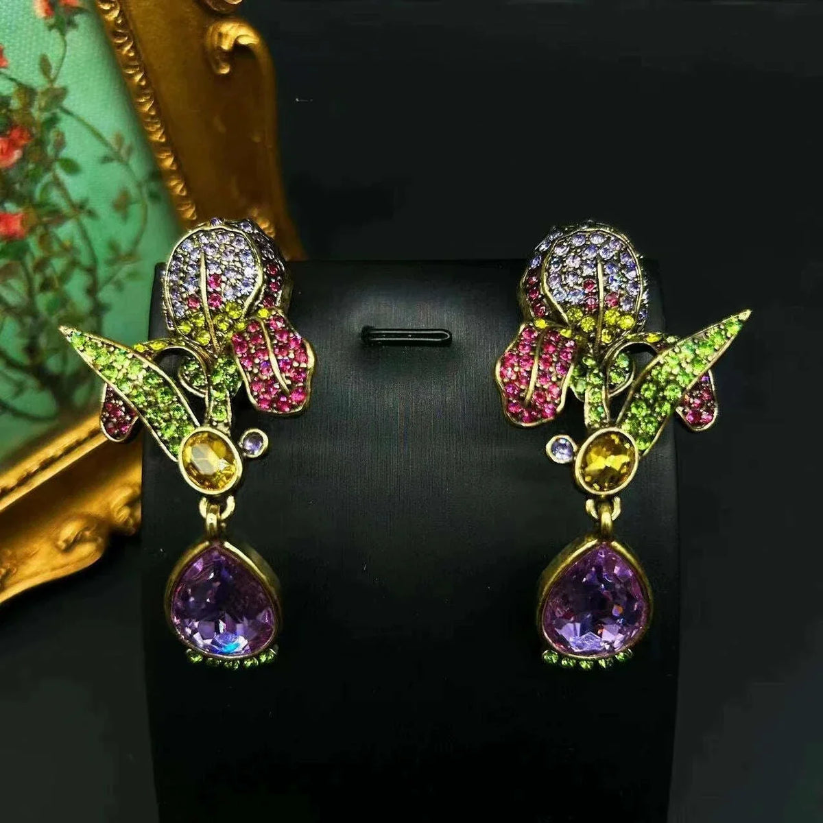 Gao Ding, A Well-known Designer in Europe and America, with The Same Heavy Industry Luxury Inlaid Colorful Crystal Necklace