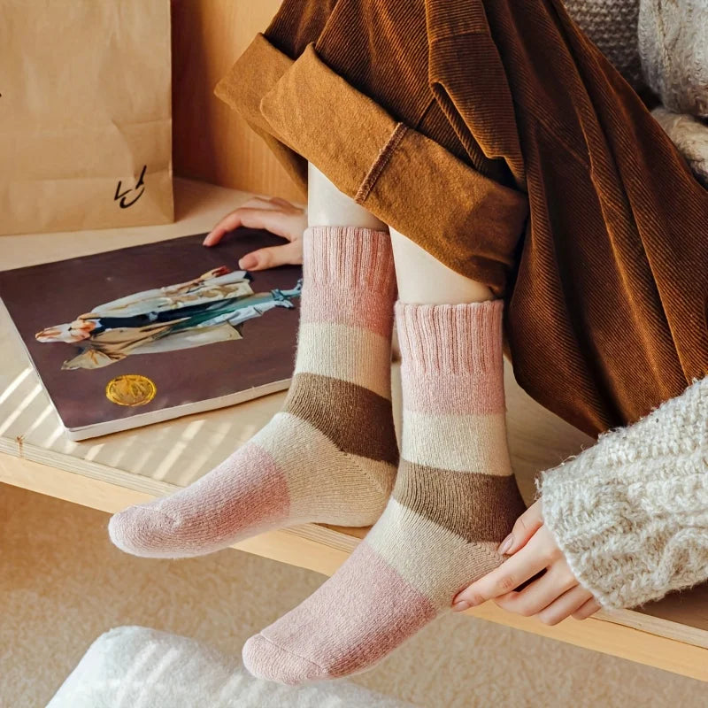 6Pcs (3 Pairs Mixed Colors) Thick Socks, One Size Fits All, Women's Autumn and Winter Mid-Calf Socks, Trendy Style, Winter High-Top Fleece-Lined Thickened Warm Solid Color Terry Long Socks - Kimlud