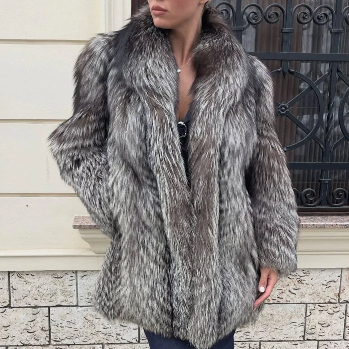 Customized Women's Fur Coat Silver fox Fur Coat 2025 New Style Fashionable and Luxurious Women's fox Fur Coat
