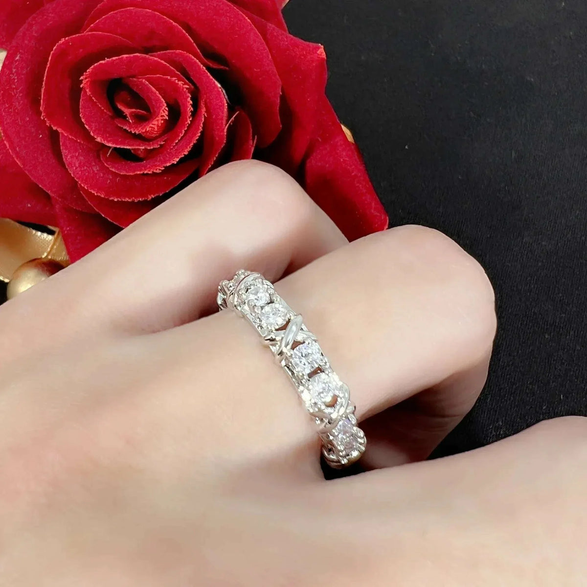 Luxury 925 Sterling Silver Ring Interlaced With Aaa Zircon Crystal Ring For A Woman'S Engagement Jewelry Gift 2 Color Choices