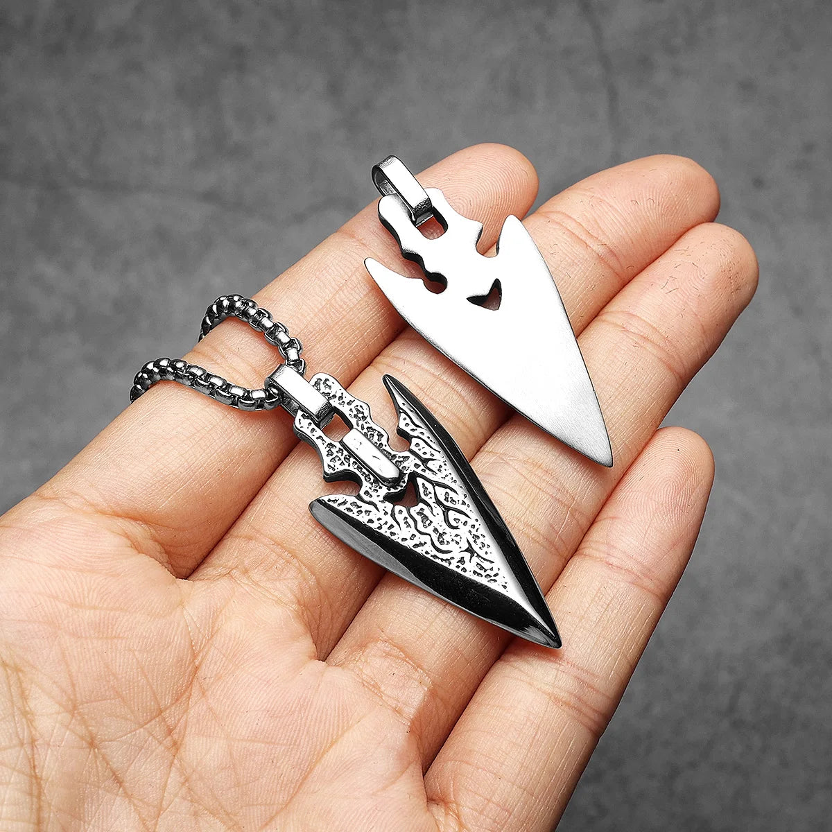 Retro Spear Arrow Carving Men Necklaces With Pendant Stainless Steel Jewelry For Male Women Punk Accessories Gifts Wholesale