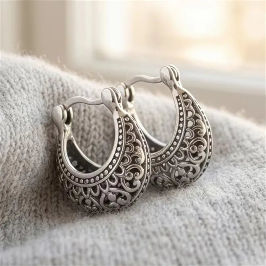 Vintage Hand Carved Pattern Hollow Hoops Women's Earrings Silvery Color Metal Geometry Daily Wear Party Jewelry Anniversary Gift