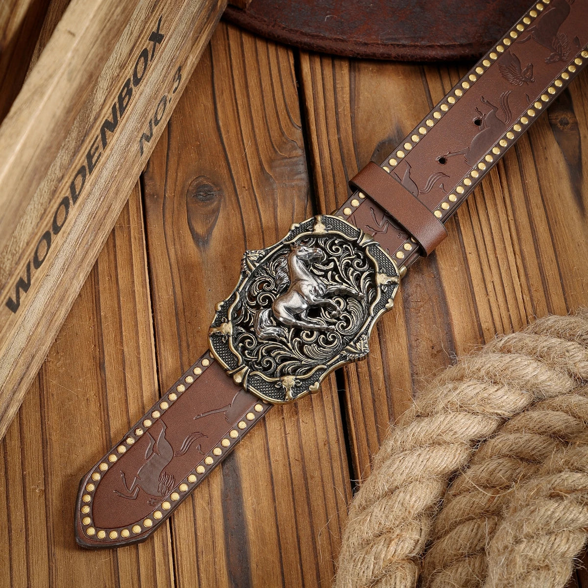 A unisex Western-style PU belt with buckles, Bohemian style, casual and retro, suitable for daily wear when going out