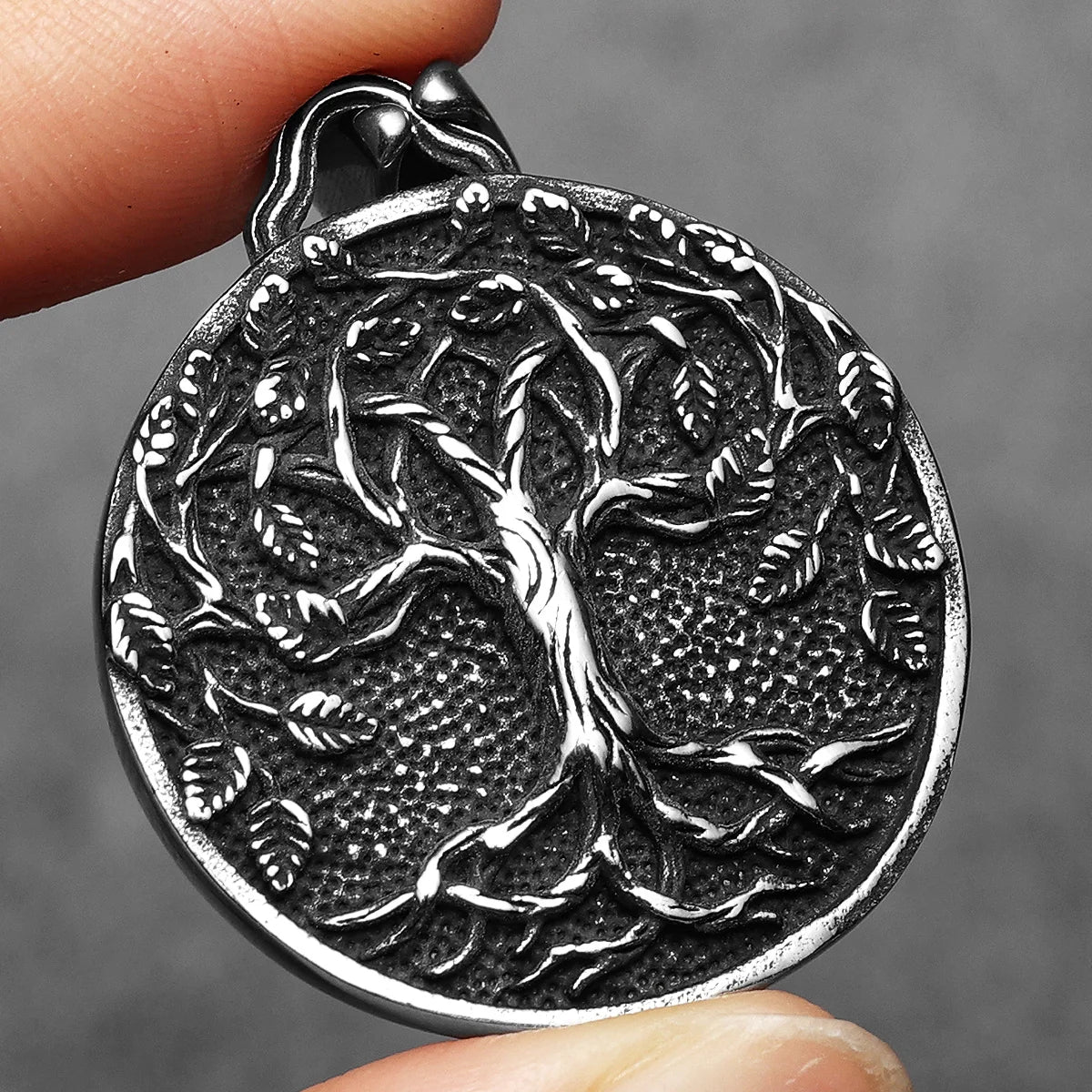 Retro Tree of Life Carving Men Necklaces Pendant Stainless Steel Jewelry For Male Women Punk Hip Hop Accessories Gifts Wholesale