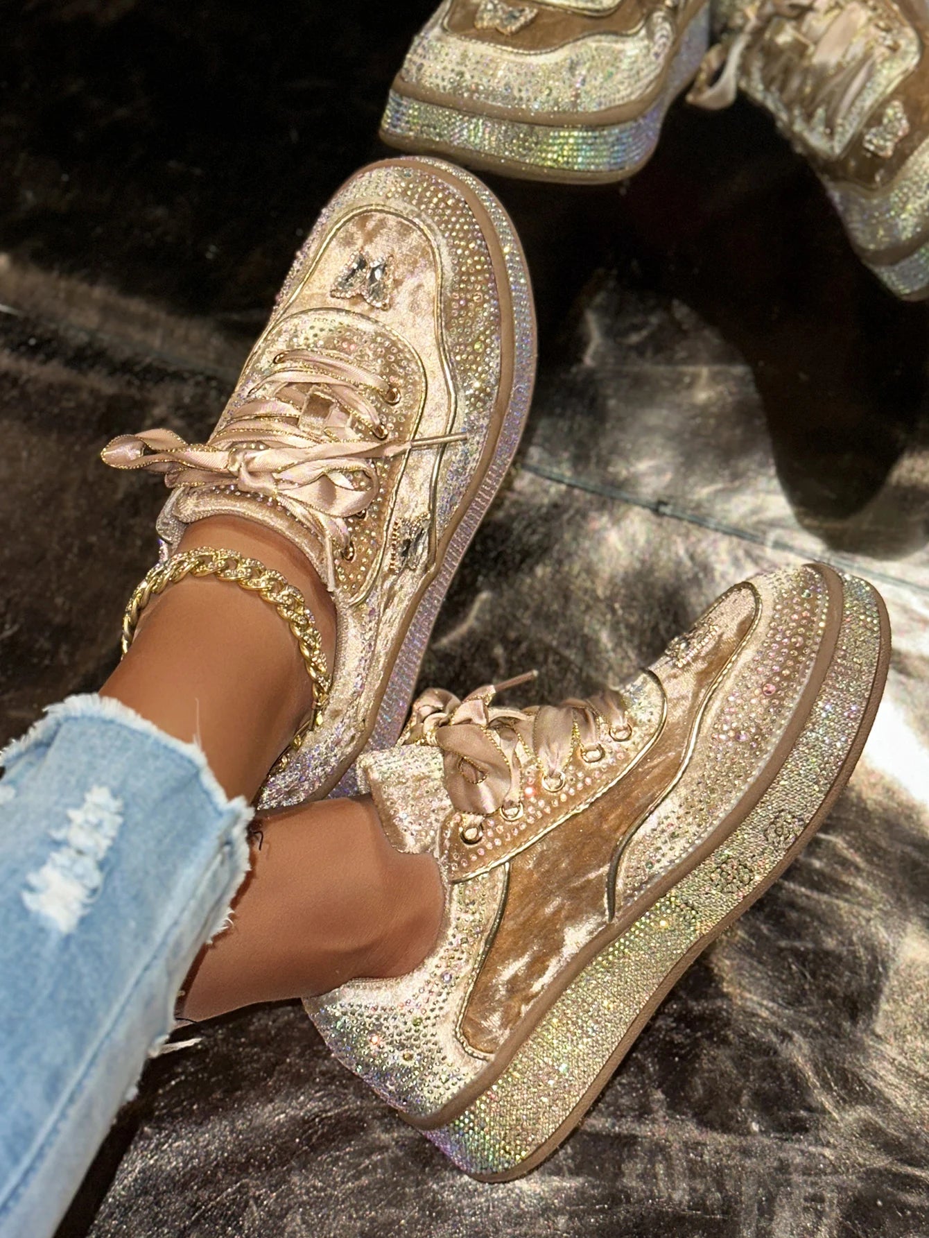 Luxury Suede Flat Sneakers Outdoor Platform Female Casual Shoes Women Fashion Designer Rhinestone Ladies Shoes Zapatos De Mujer