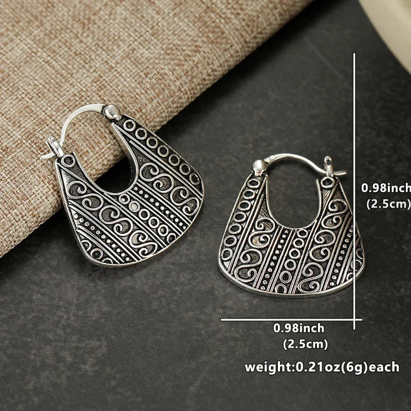 Ladies' Vintage Totem Earrings Spiral Relief Pattern Design Daily Commuting Versatile Ear Buckle Exotic Style Earrings