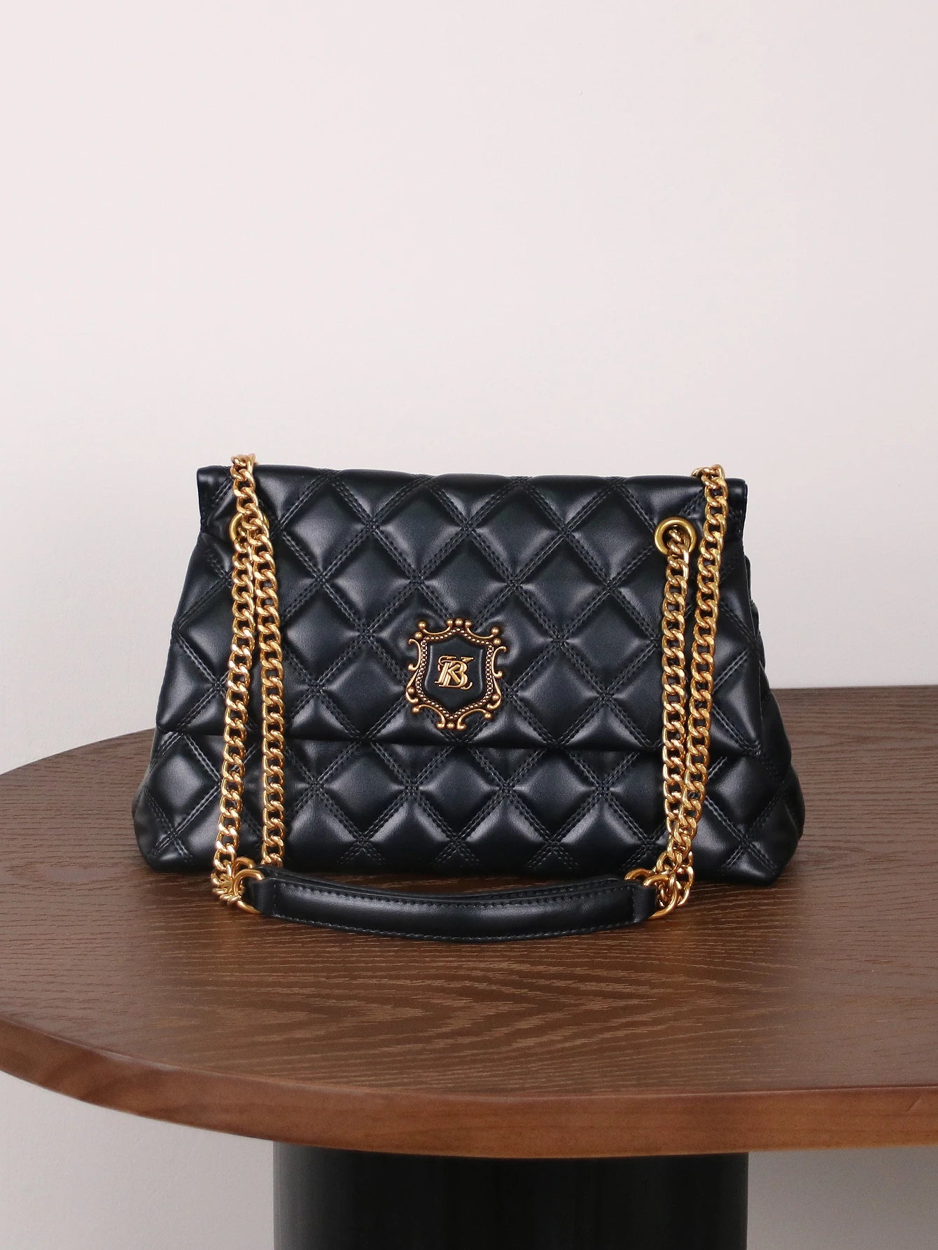 2025 fashion new luxury handbag Joker temperament diamond shoulder bag high sense chain large capacity elegant commuter...