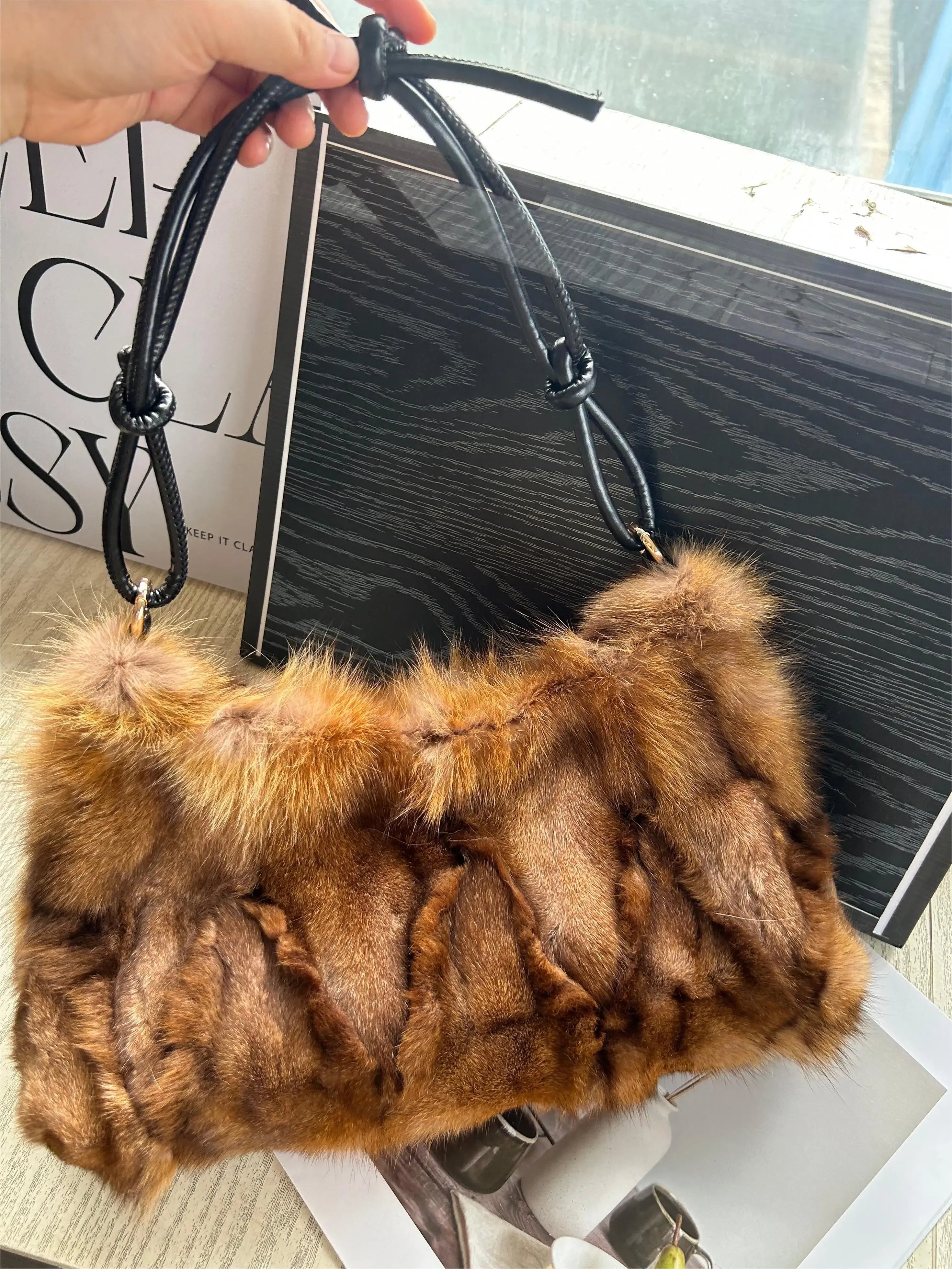 Winter Fox Fur Bag Women's Bag Fashion Handbag Ladies Bags Purses Women Shoulder Bag Real Silver Fox Fur Messenger Bags
