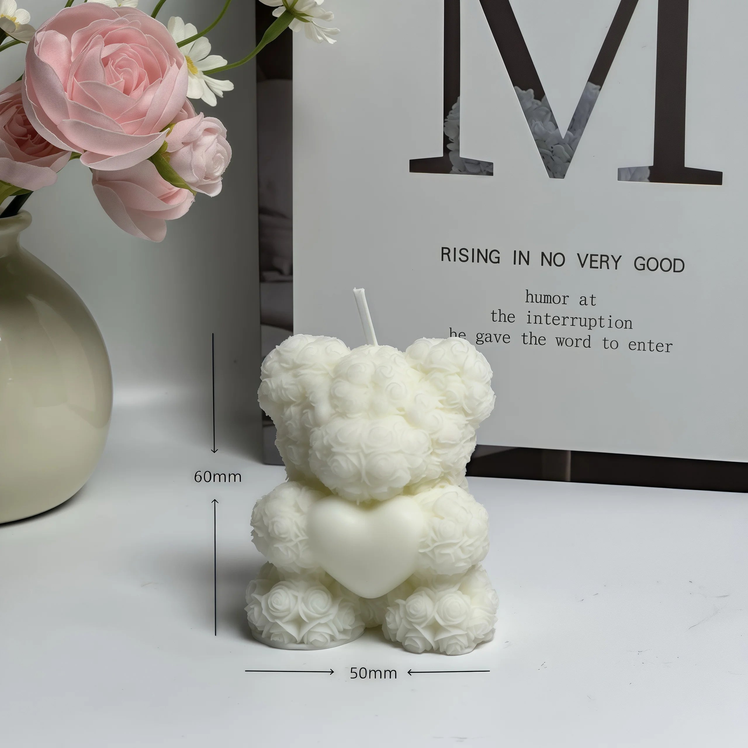 Cute bear low-temperature scented candle, skin-friendly, couple handcrafted anti-scald, romantic scene props that can be torn of