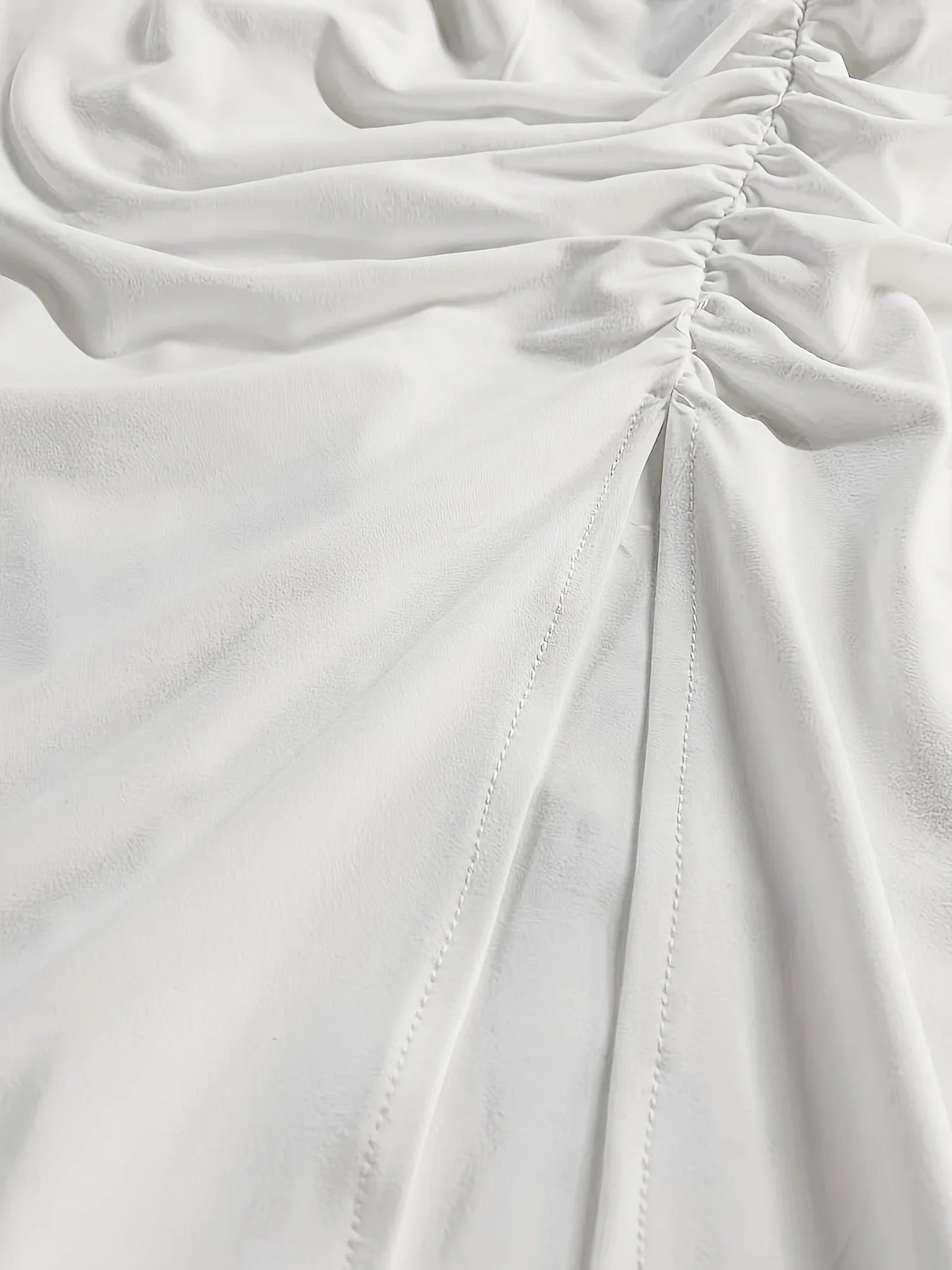 A pure color, stylish, sensual, form-fitting dress with a high neck, long sleeves, and subtle pleating. Dress: Sexy high-neck, l - Kimlud