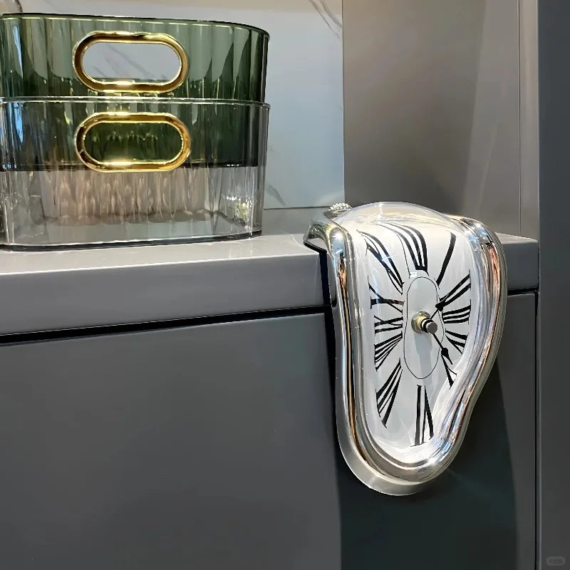 Fashion Minimalist Wall Clocks Design Bathroom Kitchen Interior Wall Clocks Modern Xenomorph Horloge Murale Ornaments Home Decor