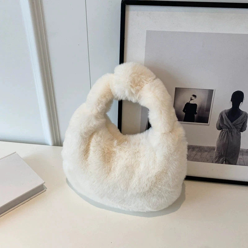 Fur Handbags Women's Small Half Moon Bag Warm Plush Wrist Bags Fashion Furry Short Handle Clutch Ladies Shoulder Bags