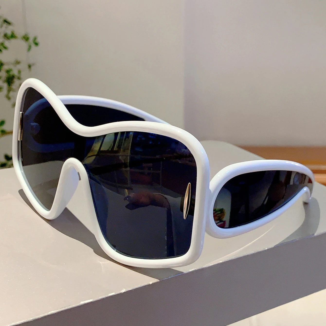 KAMMPT Trendy Square Designer Women's Shades Oversize Green Decoration Sunglasses Ins Brand Lady Sun Glasses for Driving Hiking - Kimlud