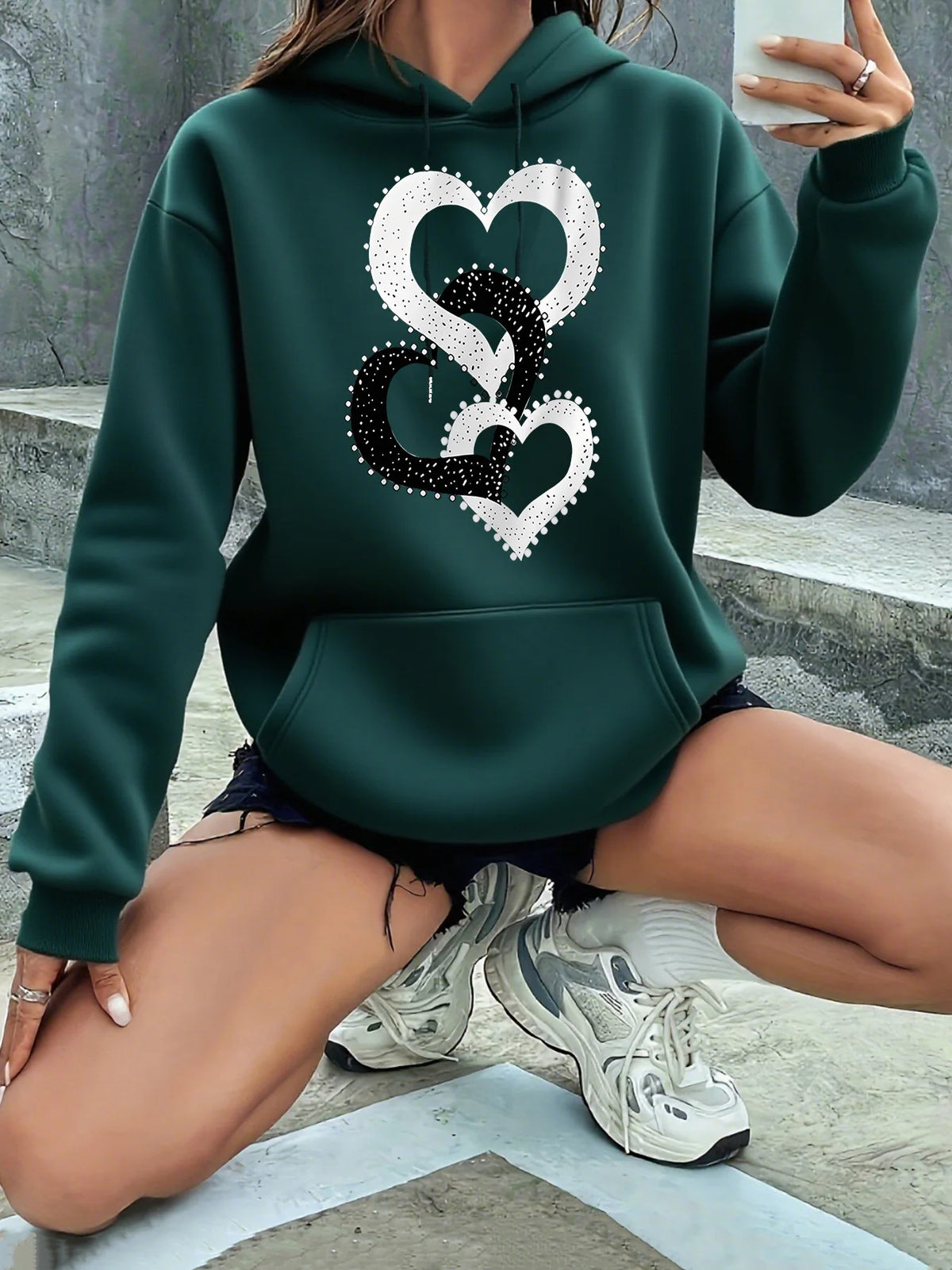 Basic Polyester Hoodie Alphabet Print 100_ Polyester Women Autumn and winter Comfortable Pullover Crewneck Loose Female Clothes