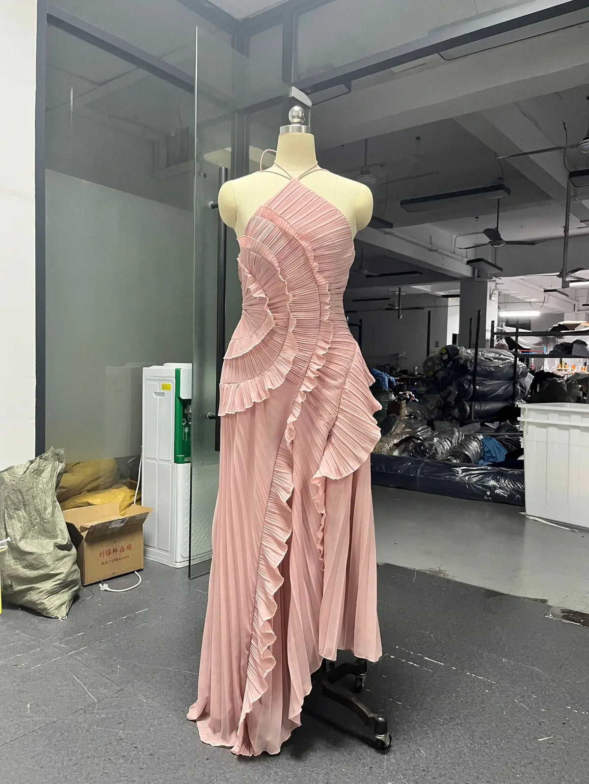Ruffles Tiered Pleated Maxi Dress Women Summer Fashion A Line Backless Halter Sexy Dresses Gown Elegant Evening Long Party Dress
