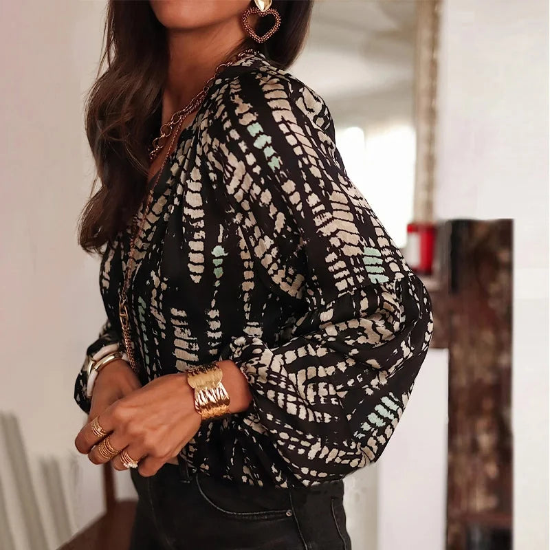 Plus Size Women's Shirt, Stripesd Printed V-Neck Long-Sleeved Top, Casual Resort Style Shirt, Soft Fabric, Loose Cutting