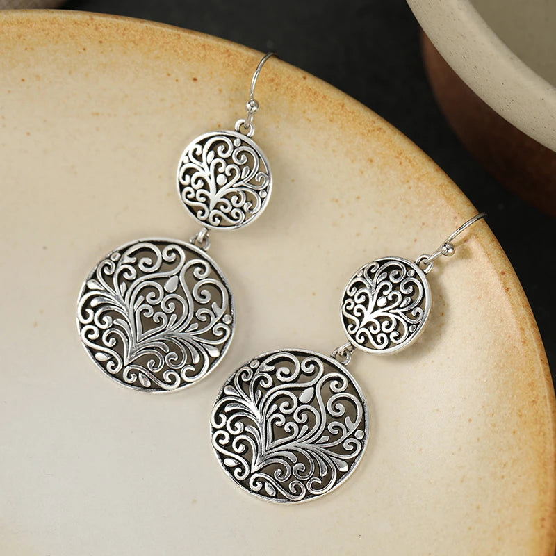 Vintage Bohemian Style Hand Carved Silvery Plated Hook Earrings Women's Elegant Charm Banquet Festival Jewelry...