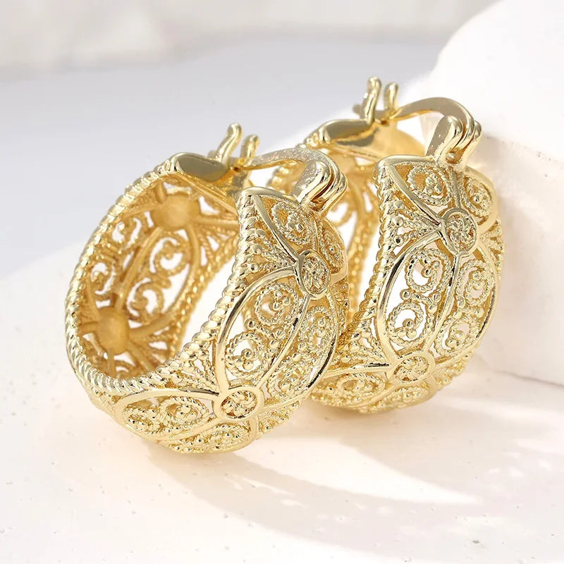 Vintage Exquisite Hollow Hand Carved Golden Plated Round Hoop Earrings Women's Fashion Wedding Banquet Jewelry Accessories Gifts