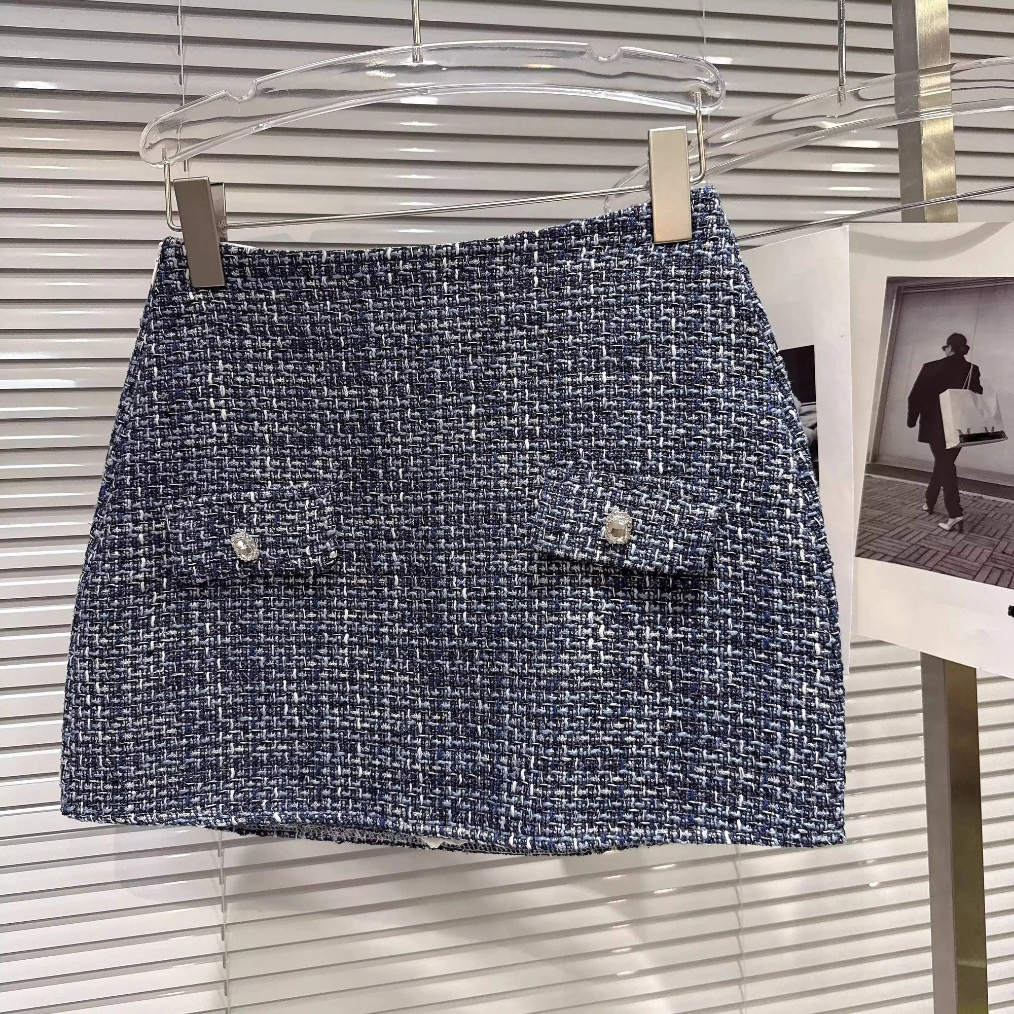 DEAT 2025 Autumn New Fashion Rhinestone Pin Contrast Color Tweed Short Jacket For Women Pocket Short Skirt Female 11A06364