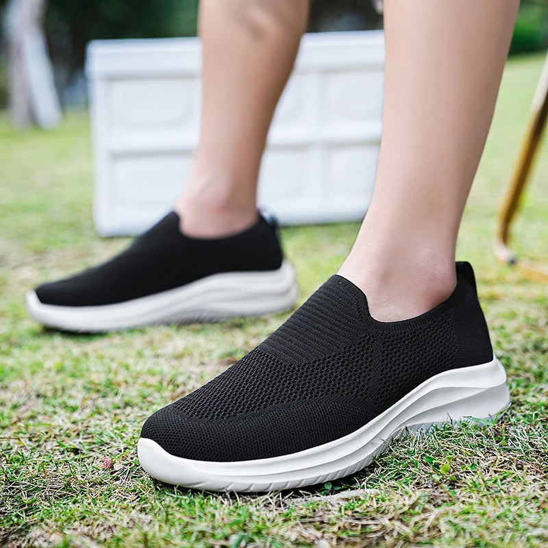 Men's Vulcanized Shoes Fashion Breathable Outdoor Mesh Casual Sneakers Lightweight Comfortable Men Tenis Masculino Walking Shoes