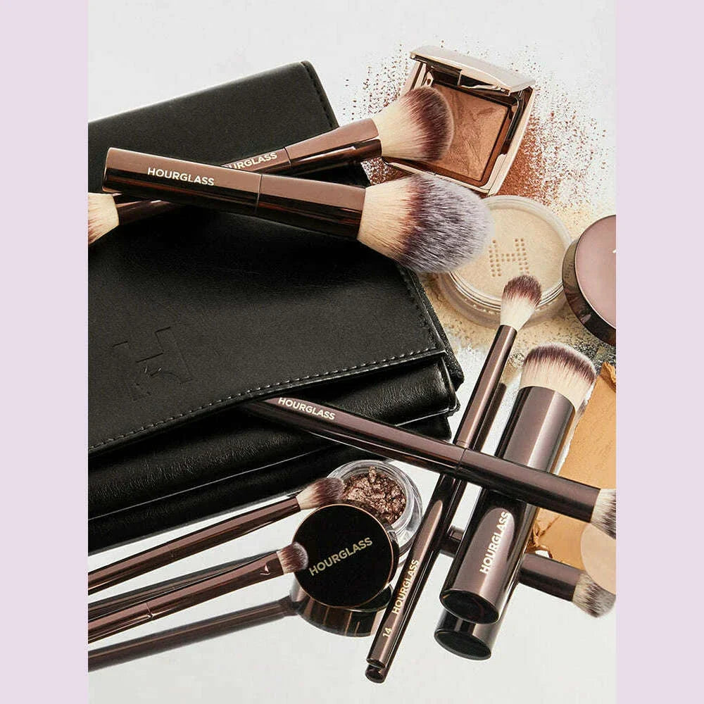HOURGLASS Vegan brush travel brush set includes 7 brushes for the eye and face with a bag gift box packaging
